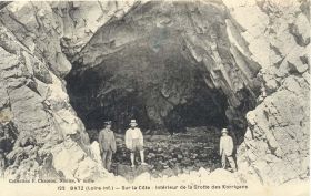 (44 - Loire Atlantique) Batz sur Mer - Sur la côte - intérieur de la grotte des Korrigans