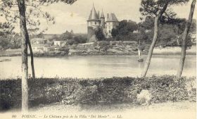 (44 - Loire Atlantique) Pornic - le Château pris de la Villa 'Del Monte'