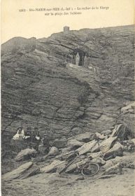 (44 - Loire Atlantique) Sainte Marie - Le Rocher de la Vierge sur la Plage des Sablons