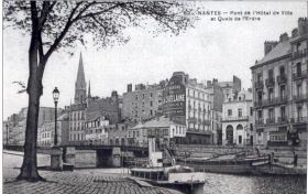 (44 - Loire Atlantique) Nantes - Nantes, Pont de l'Hôtel de Ville - Les quais de l'Erdre